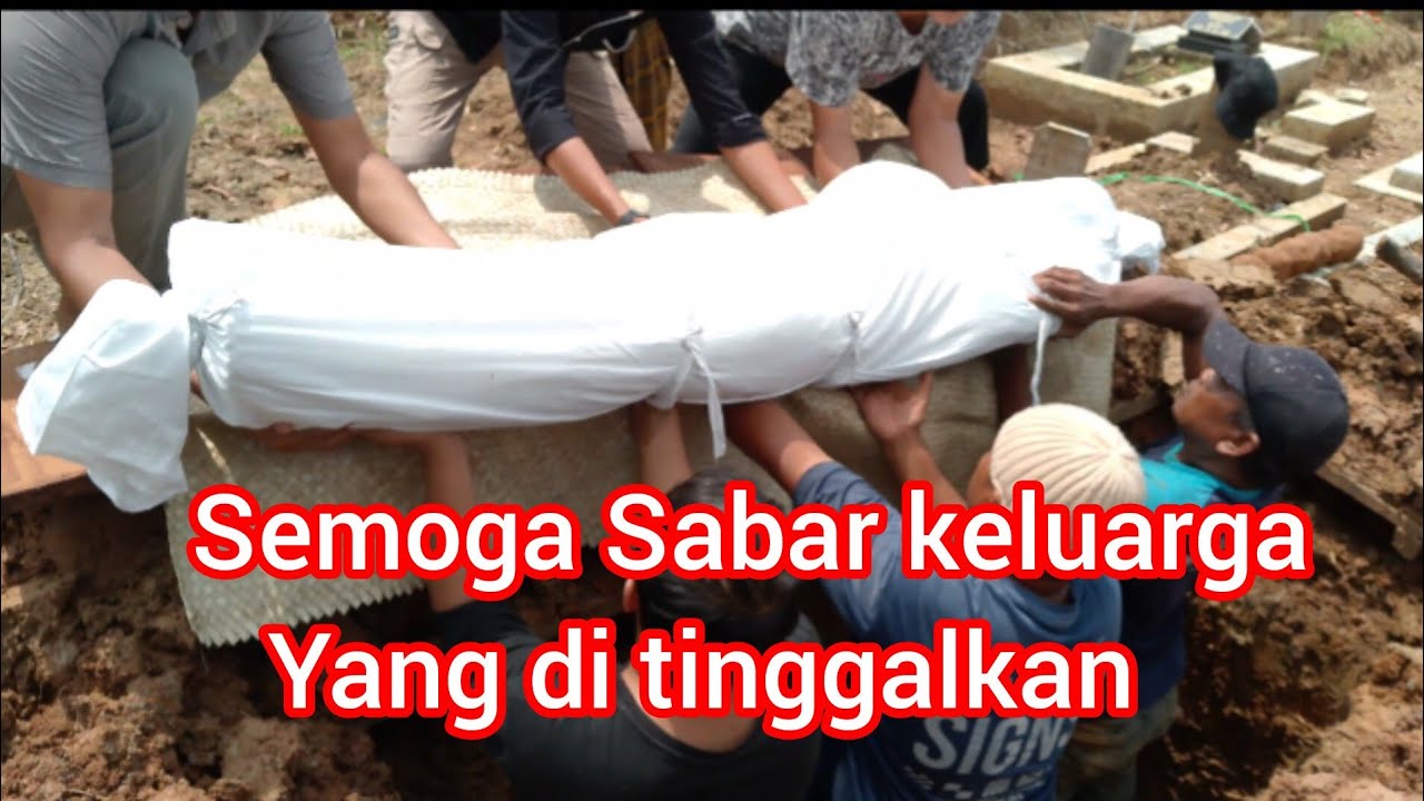 Tadi masih ngobrol sekarang beda Alam.isak tangis pecah.begitu cepat meninggalkan kami