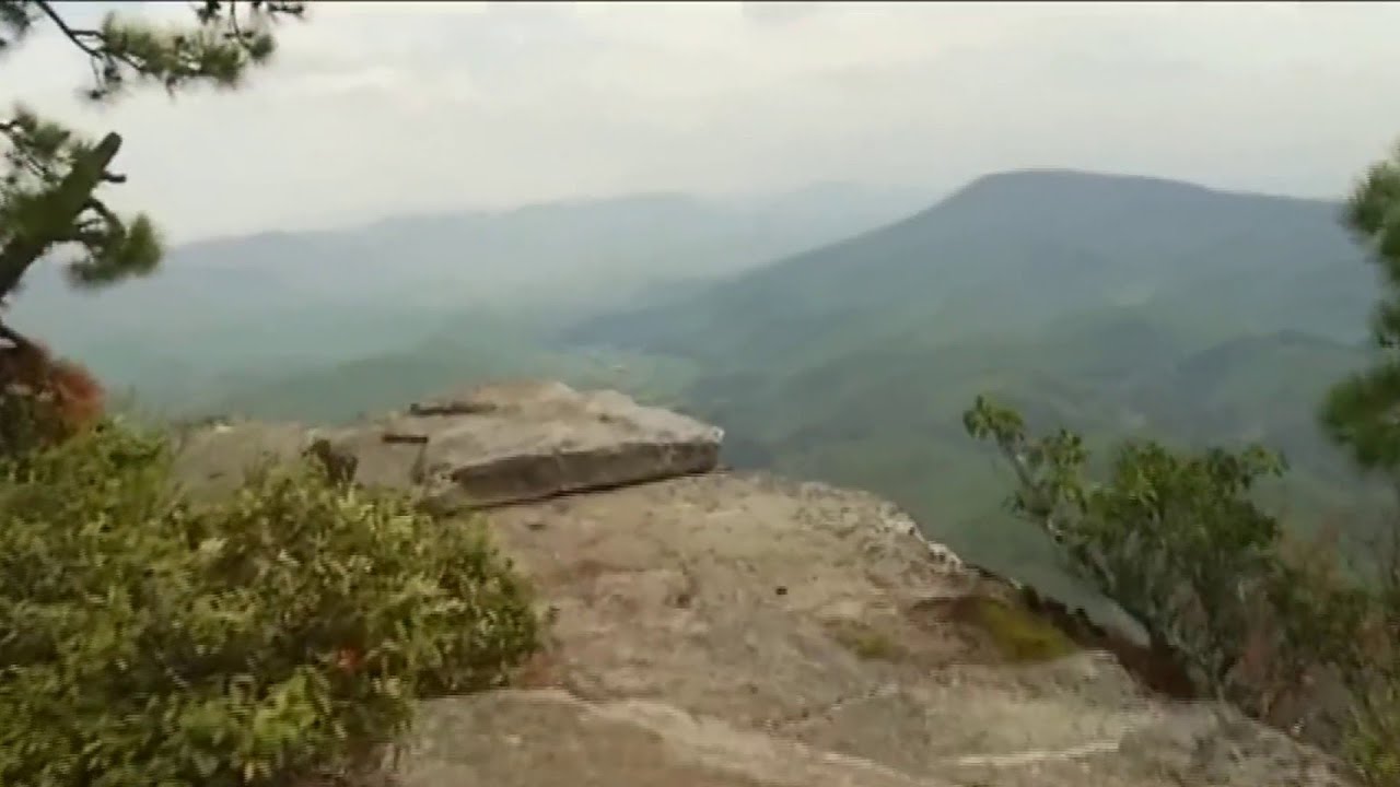 Hiker rescued after fall from McAfee Knob