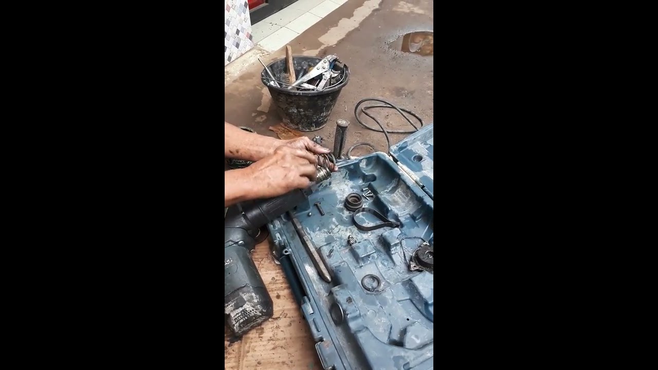 Service jack hammer Bosch GSH 500 | 085710575024