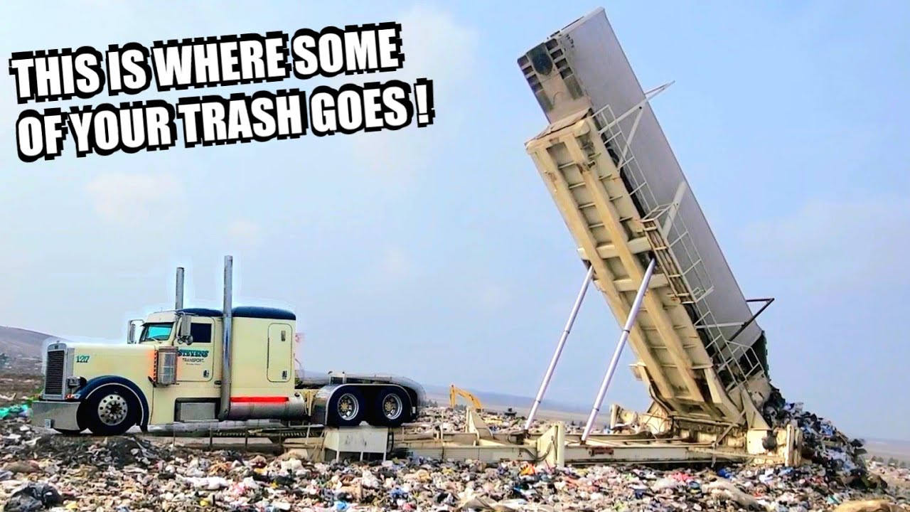 Hauling Garbage Up Garbage Mountain! It's Unbelievable How The Tipper Operation Works !