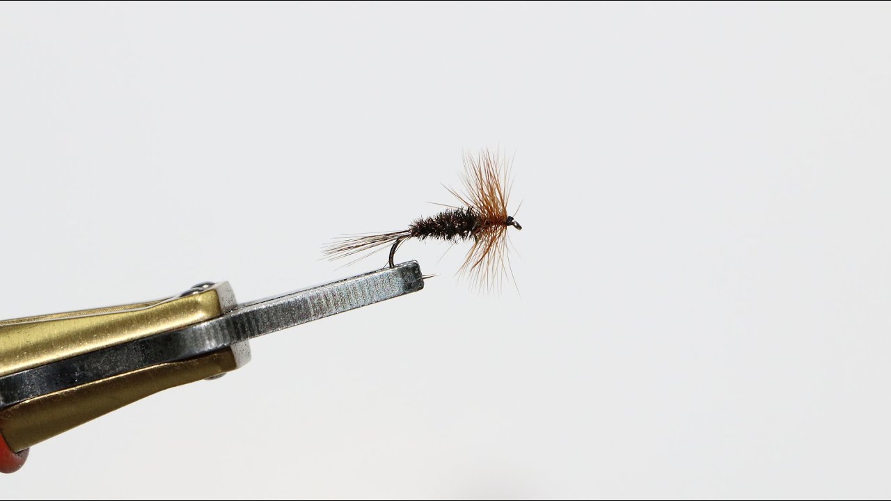 Montage d'une mouche sèche : La M.A.V. (Mouche à vache)
