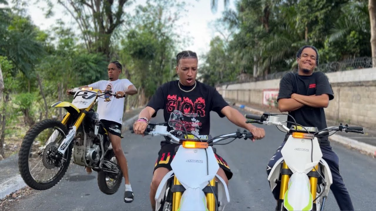 La Carrera De los Motocroos 🏁 (Pel&iacute;cula) - Adri&aacute;n Videos