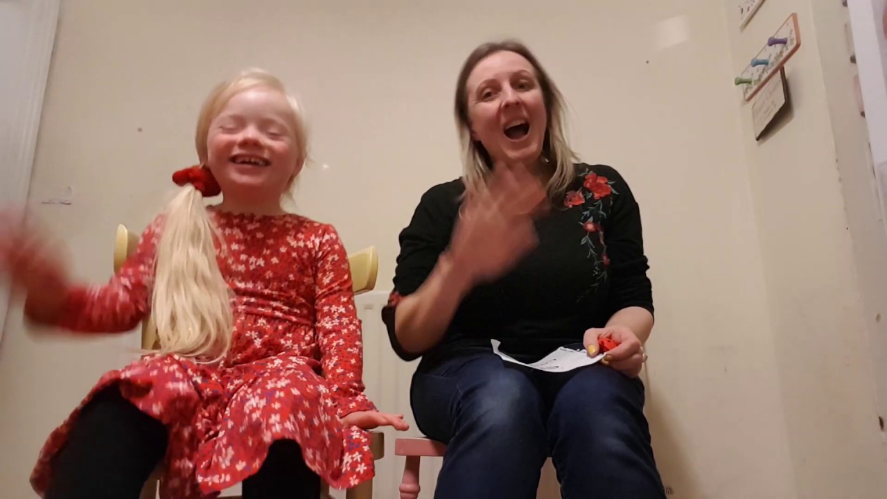 Makaton for 'Ladybird' 🐞