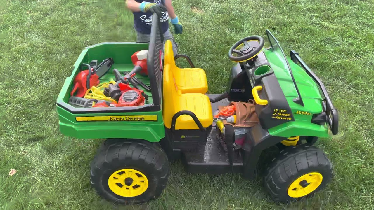 Peg-Perego John Deere XUV550 Gator