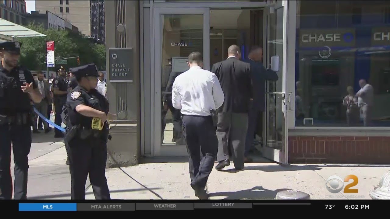 Arrest made in stabbing of security guard at Upper East Side bank