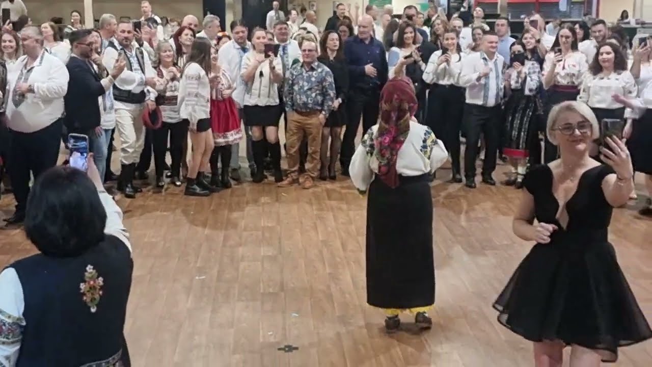 Mioara Velicu - Un trandafir creste la firida mea ( Balul Romanilor din Anglia)