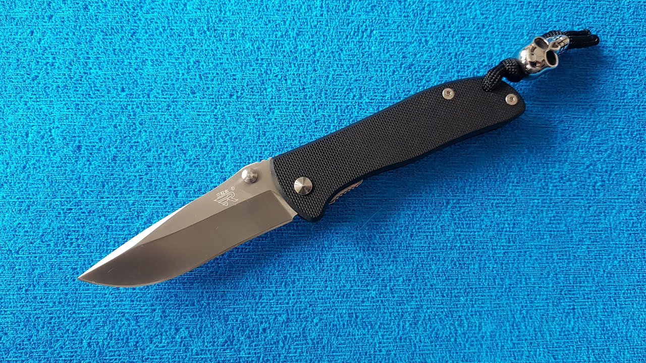 Sanrenmu 7007 a escena: Una CRKT Drifter a mitad de precio.