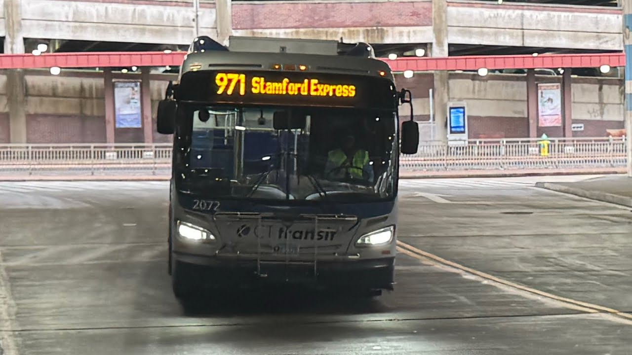 CT Transit Express Bus 2020 New Flyer XD40 #2072 on the 971 (White Plains to Stamford)