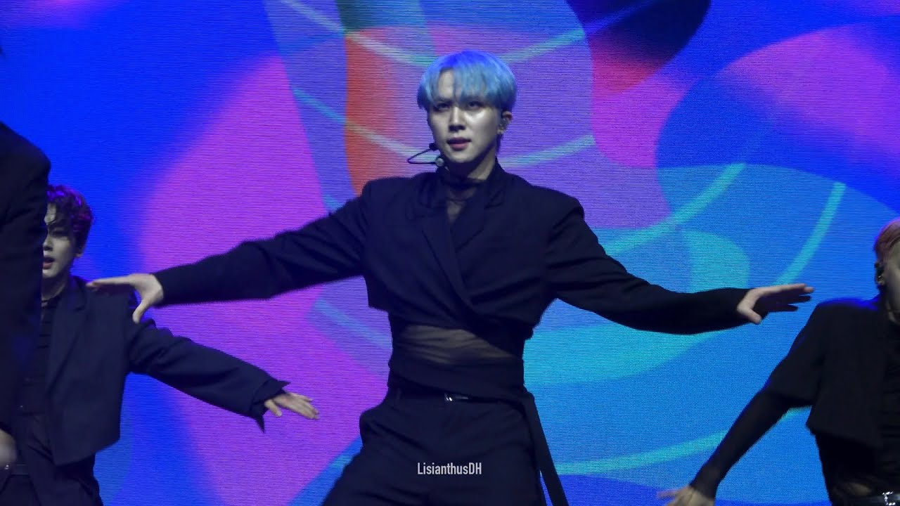230628 WEi SHOW-CON 김동한 직캠 Waitin' (4K Donghan Focus)