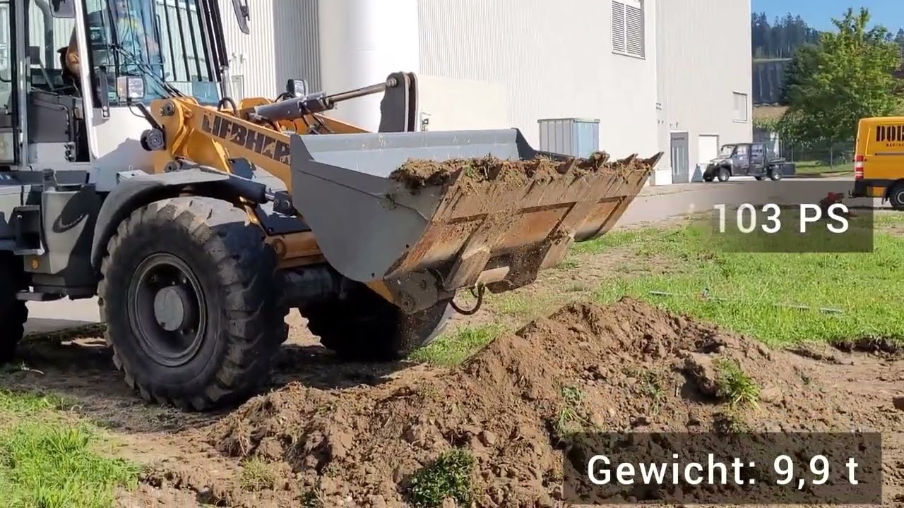 Erdarbeiten mit Takeuchi Bagger TB235 und Liebherr Radlader L 514 Stereo