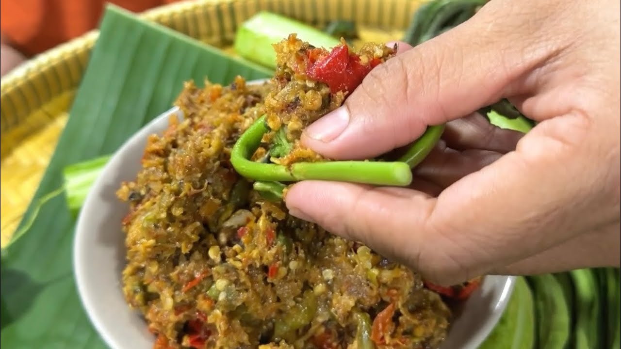 បុកត្រប់ត្រីឆ្អើរ