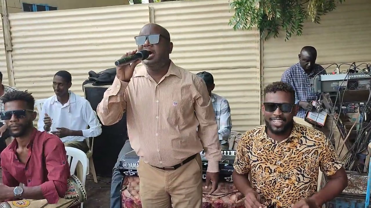 بي حشمة لابس التوب قريب الله ود القضارف 
