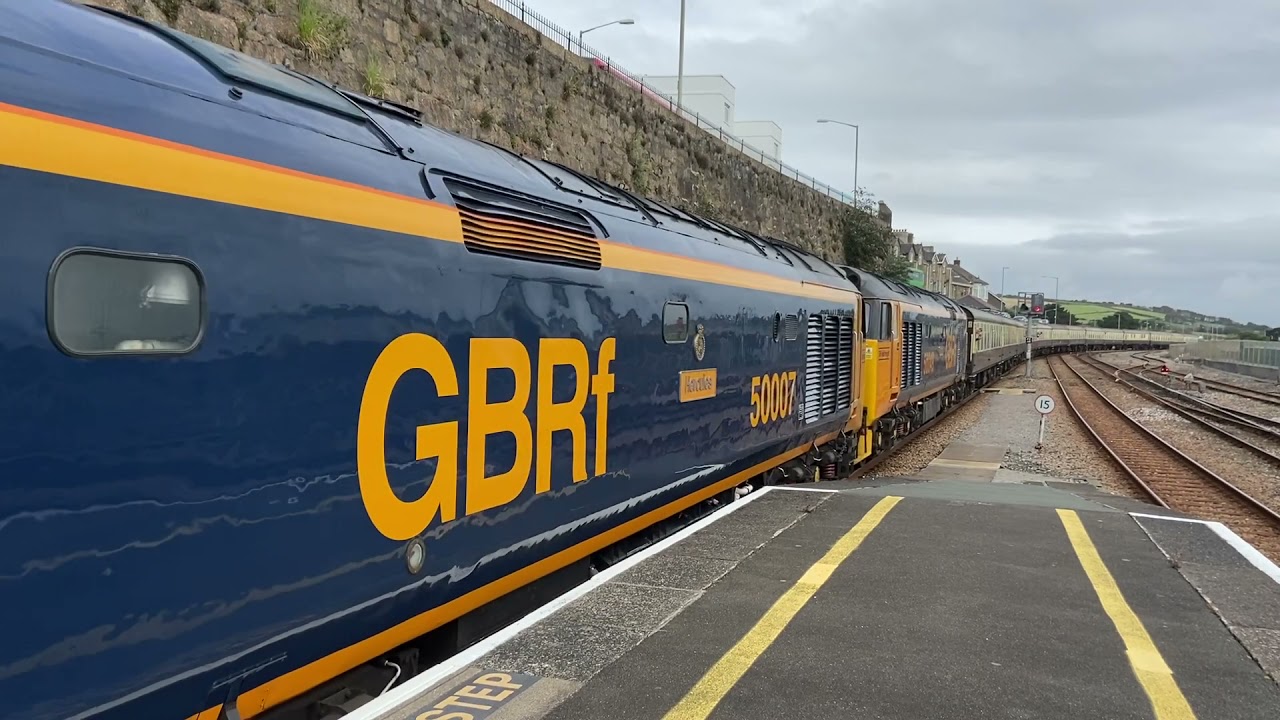 The Mazey Day Cornishman arrives in Penzance - 18th September 2021