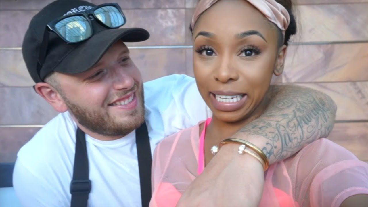 AsToldByAshley! ⇢ THIS STAYS BETWEEN US!