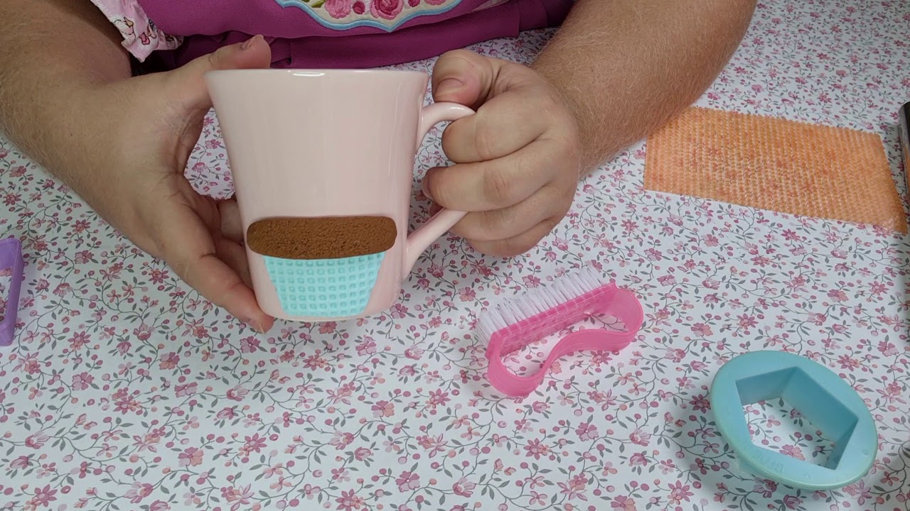 Pap Caneca Decorada em Biscuit