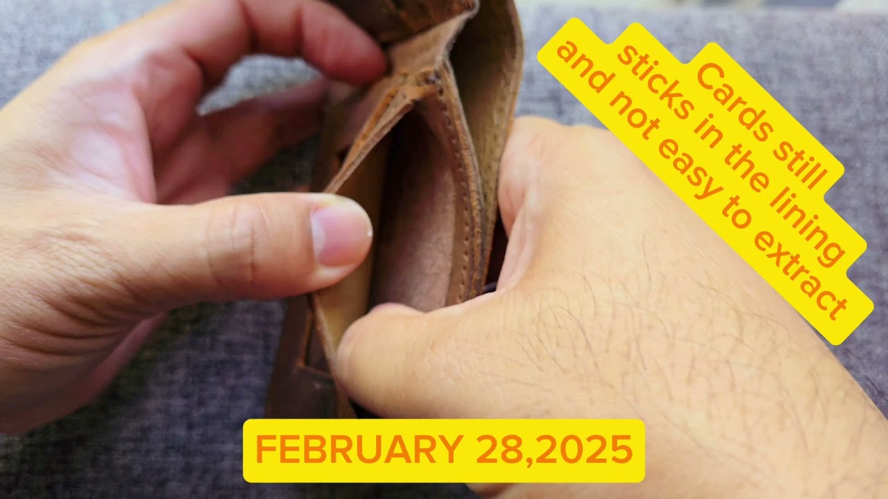 FOUR MONTH'S SADDLEBACK MED BIFOLD LEATHER WALLET