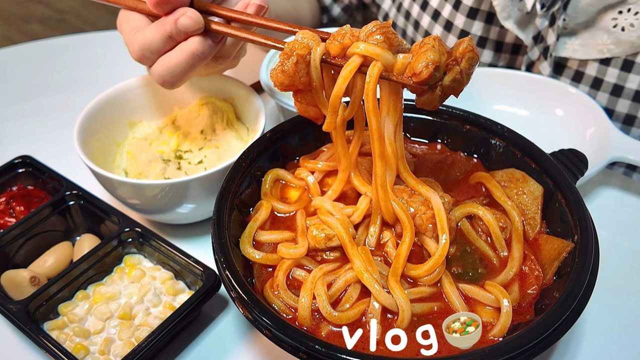 겨울에 식욕 폭발한 자취생 브이로그 🍲 / 계근상 곱도리탕 / 부산 1박 2일 여행 / 도시락 싸서 출근하는 일상 vlog