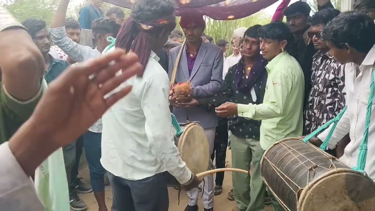 Super hit dhol saud & super hit dans #gujarati#dance#Deshi disko dans tholna tale