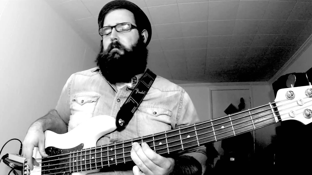 Easy Lover - Phil Collins and Philip Bailey (Bass Cover)