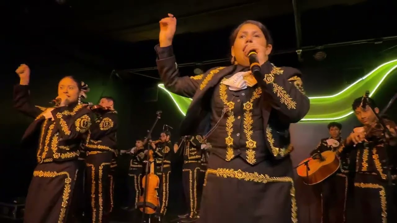BAILA ESTA CUMBIA 