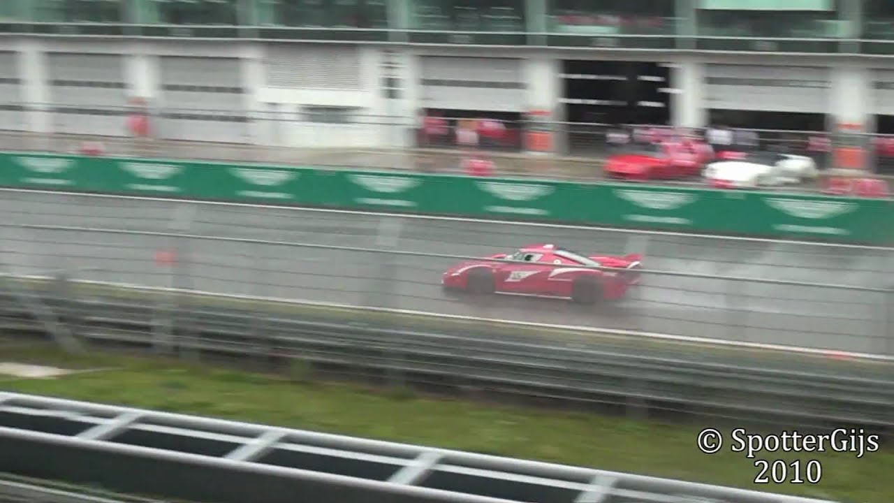 Ferrari FXX sound - LOUD accelerations & fly-by's; 1080p HD
