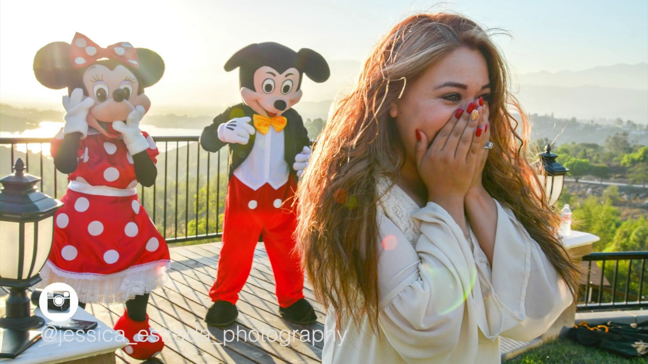 Disney Surprise Proposal! She had no Idea!
