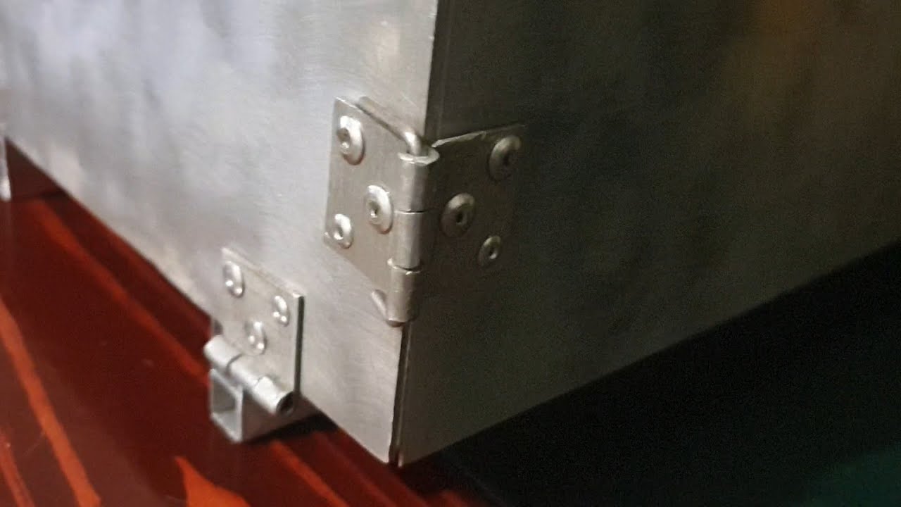 Making hinges out of aluminium plate