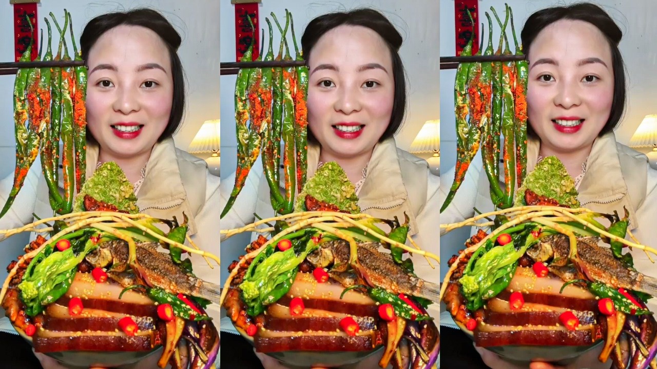 Let’s Eat With Jin Sister Enjoy Eating Braised Pork Fish And Fried Bacon With Glutinous Rice