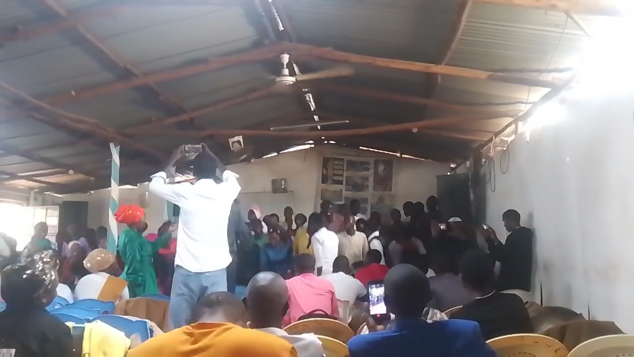 SOUTH SUDAN Messianic brethren Joyfully praising the Almighty in Nuer dialect at Githurai church 