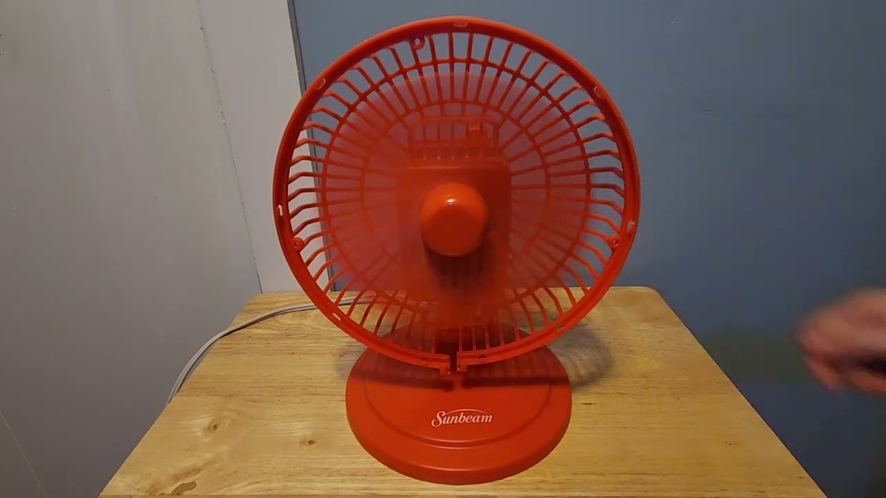 Showing this blizzard desk fan without its front grill