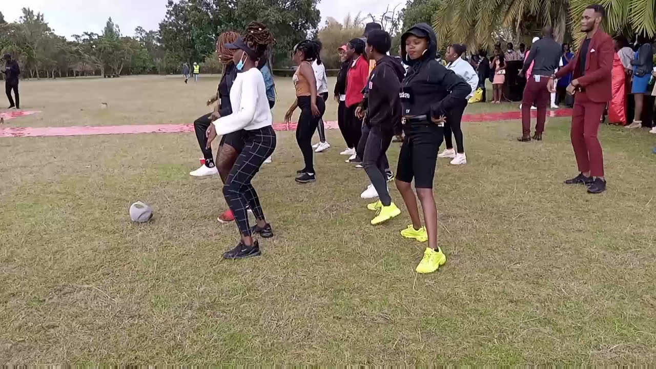 KENYAN UNIVERSITY STUDENTS HOT DANCE RED CARPET