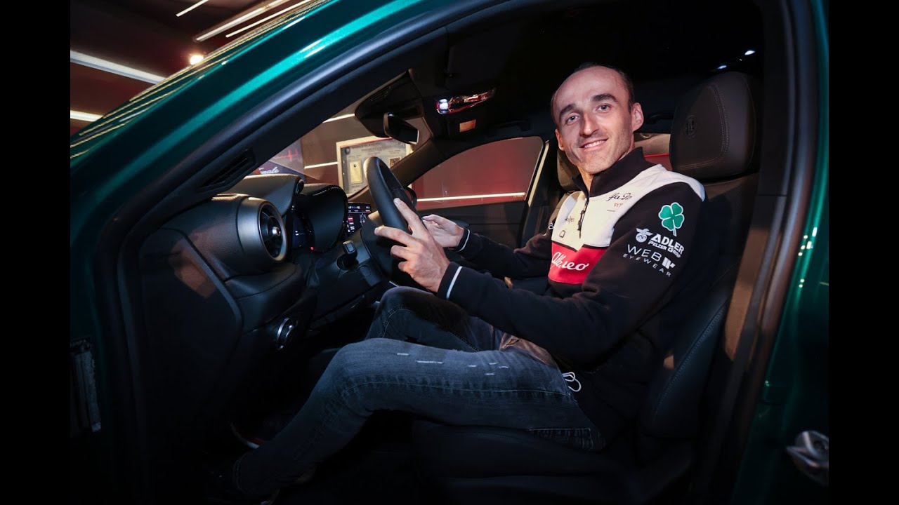 Robert Kubica kierowca Alfa Romeo F1 Team Orlen w fabryce Stellantis w Tychach / FCA Poland