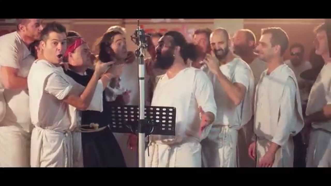Los Inhumanos & El Sevilla (Mojinos Escocíos) - Me duele la cara de ser tan guapo