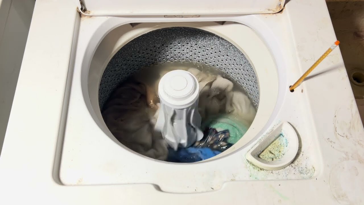 1987 Whirlpool Direct Drive Washer; Small Load of Towels On Regular “Heavy” (Hot Wash) by Request