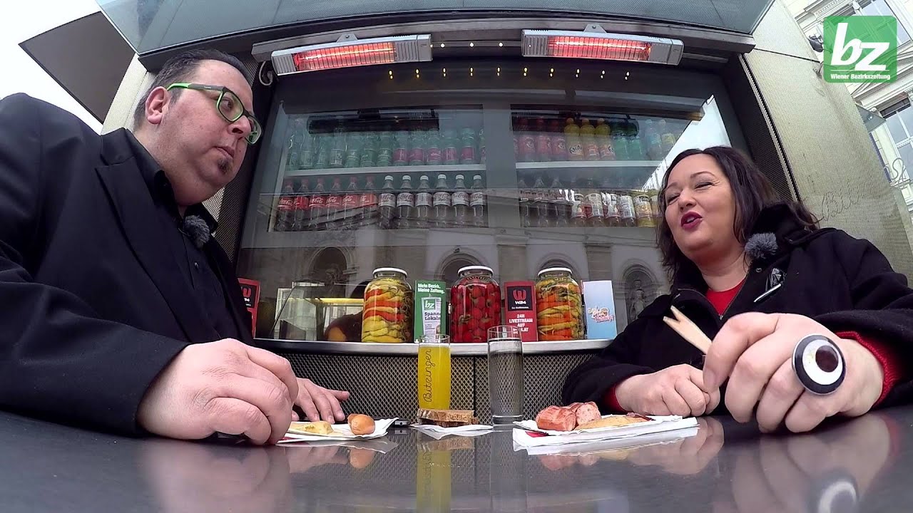 Senf oder Ketchup? Promi-Interviews am Wiener Würstelstand: Tini Kainrath