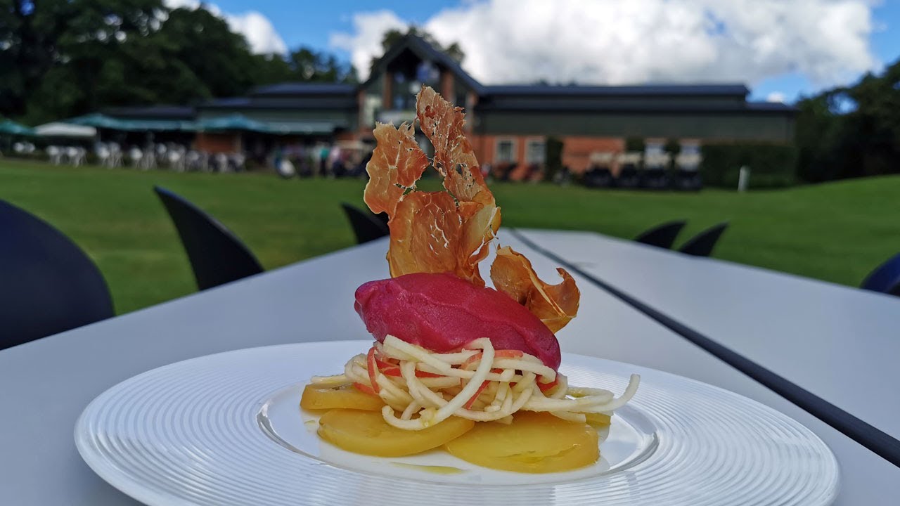 Dithmarscher Kohltage: Rezept-Tipp | Rotkohl-Sorbet auf gelber Bete (Gut Apeld&ouml;r, Hennstedt)
