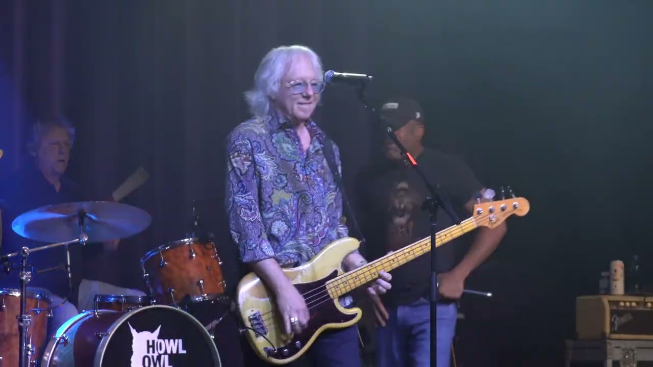 Howl Owl Howl (Steve Gorman/Mike Mills/Darius Rucker) Doesn't Matter Now -live Atlanta GA 2025-11-15