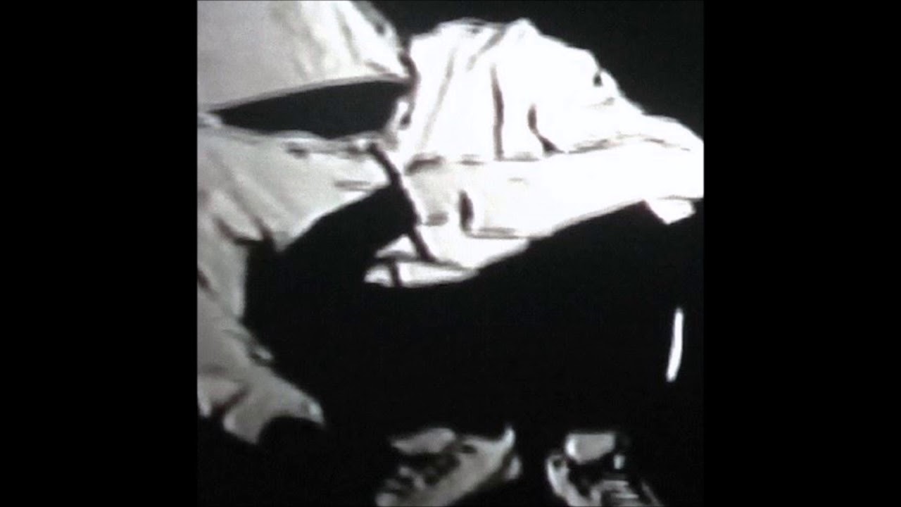 17. Bones - NowWeWillNeverGoHungry [Instrumental (Produced By drk/distance decay)]