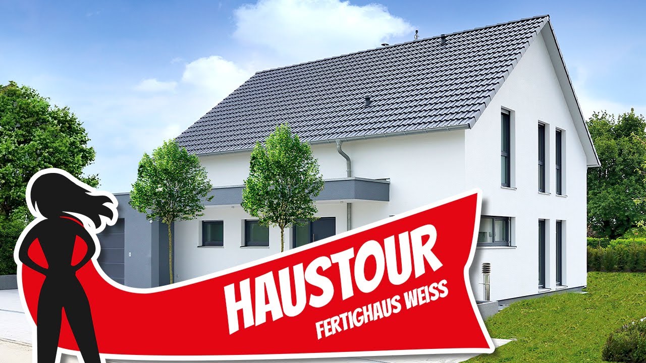 Haustour: Musterhaus Life mit Photovoltaik-Anlage und Speicher von Fertighaus Weiss | Hausbau Helden