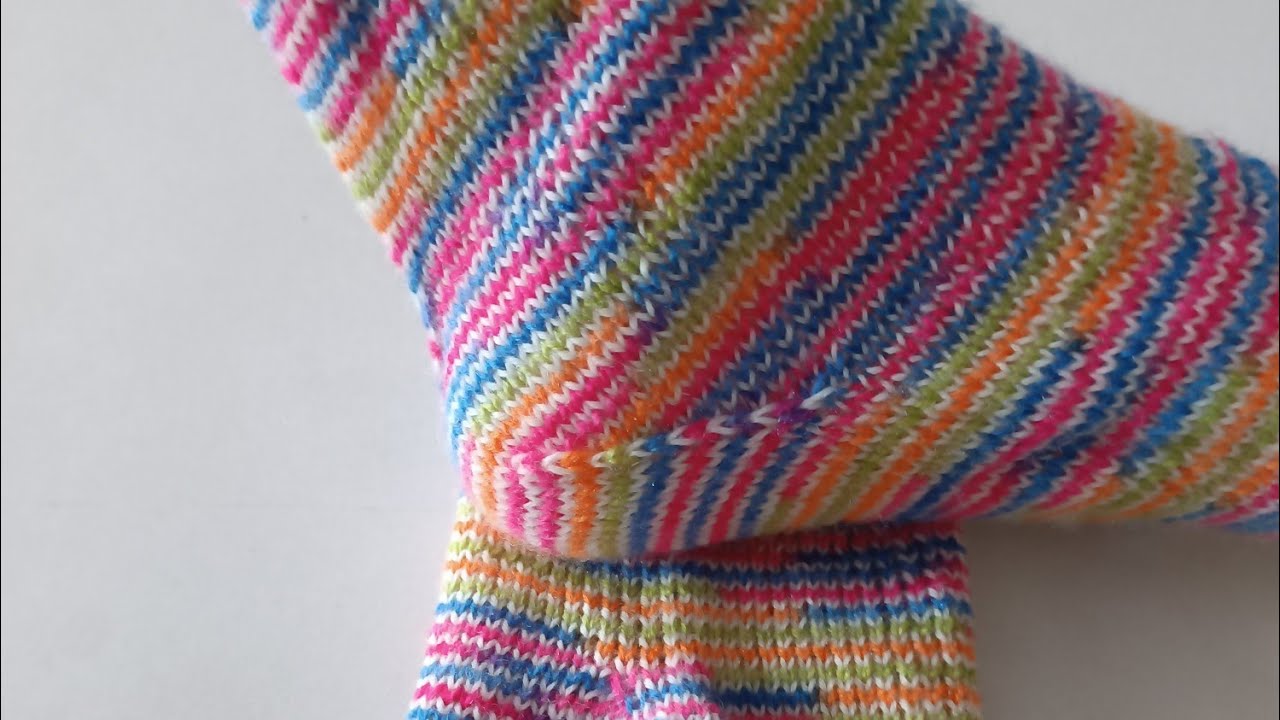 Zunahmeferse von der Mitte aus. Die einfachste Ferse in Runden gestrickt!