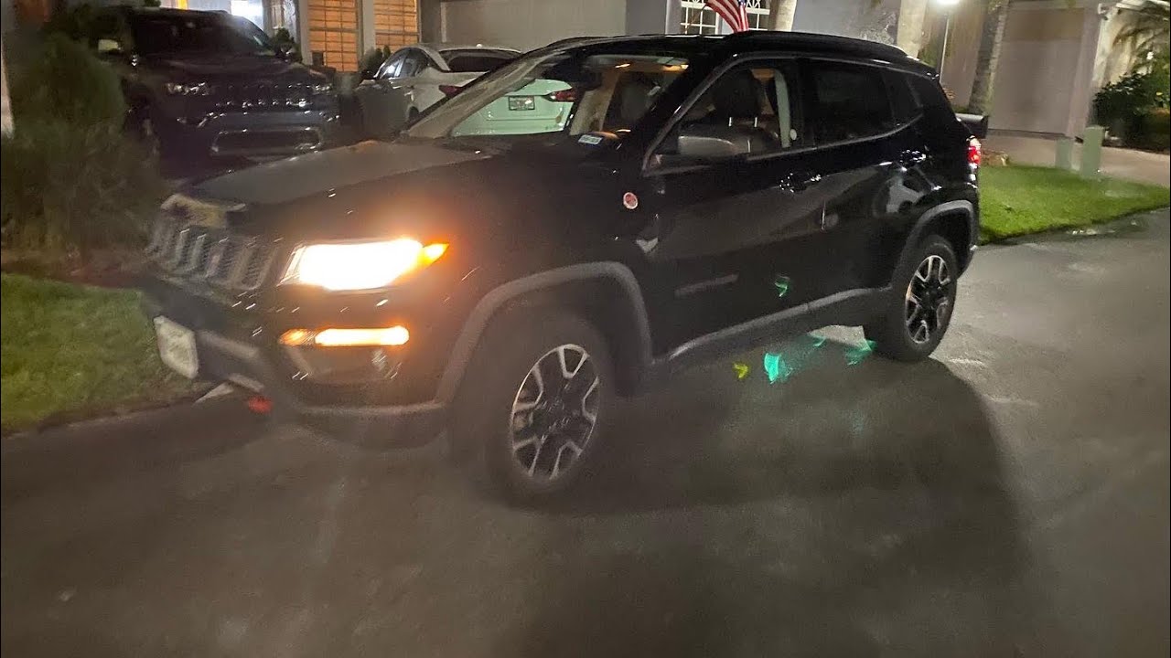 Rental car review 2020 Jeep Compass Trailhawk from Avis