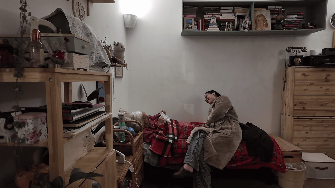 È ancora Natale? La nonna dei fazzoletti, visita generale e consigliati! 