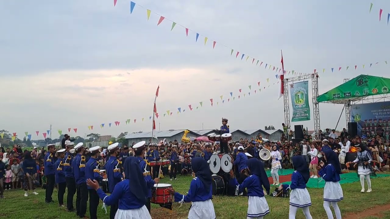 KEREN !!!! PENAMPILAN MB BAPER KAJEN DI KIRAB WISUDA PEKALONGAN