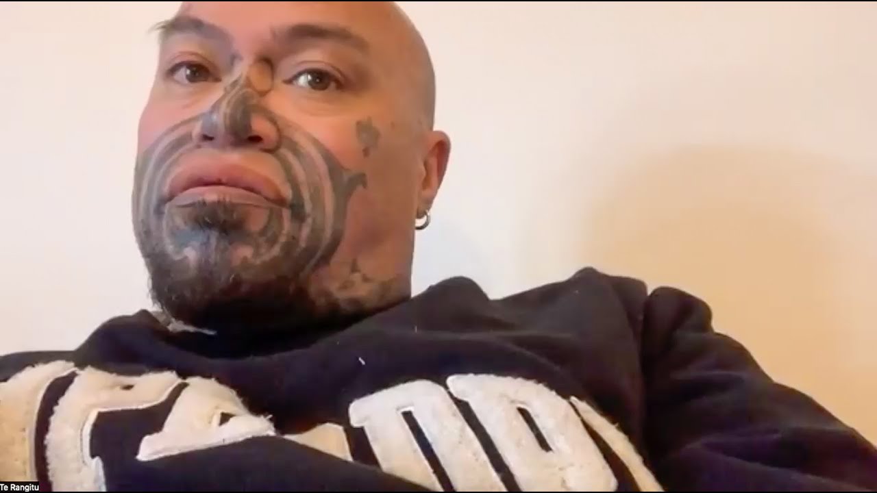 Possono i non-Māori ricevere il moko/tatuaggio māori? Intervista a Te Rangitu Netana (sub ITA)