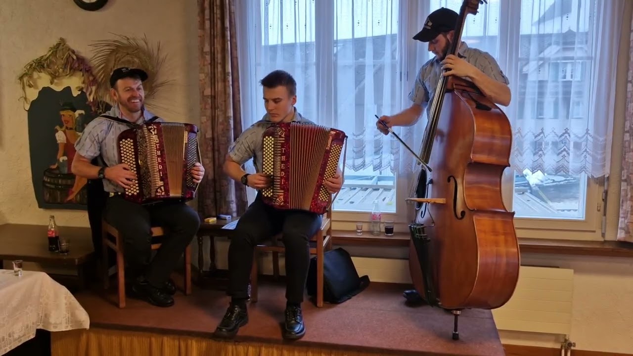 Ländlerformation Gitschä - Grüäss, im Hotel Alpina Unterschächä, www.gitschen-gruss.ch