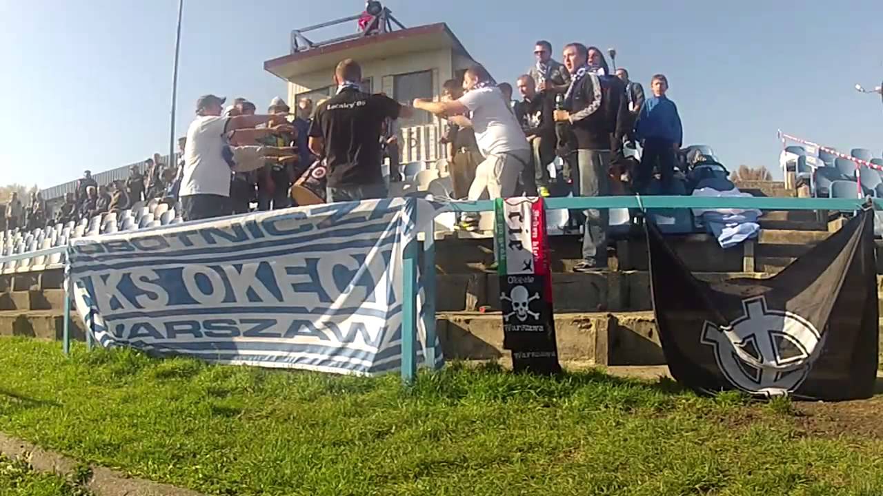 Kartofliska.pl: Okęcie Warszawa - Victoria Sulej&oacute;wek - Doping kibic&oacute;w Okęcia - 20.10.2012