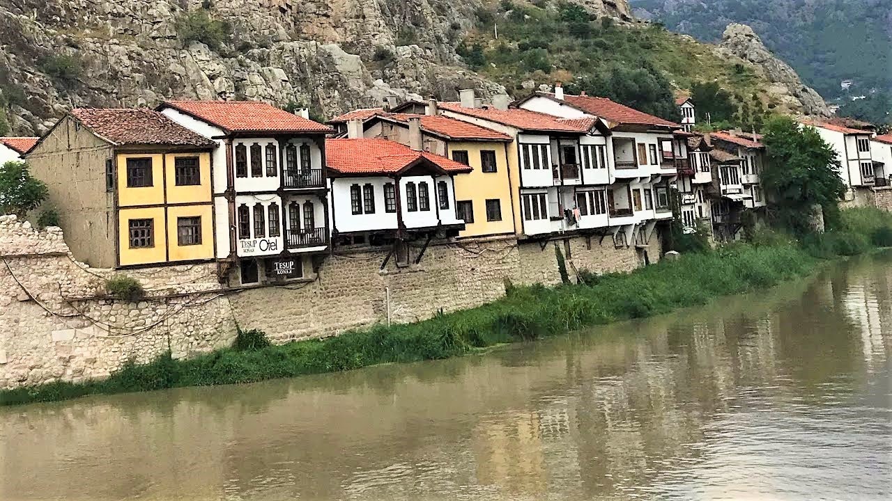 Walking in Turkey's hidden gem: Amasya