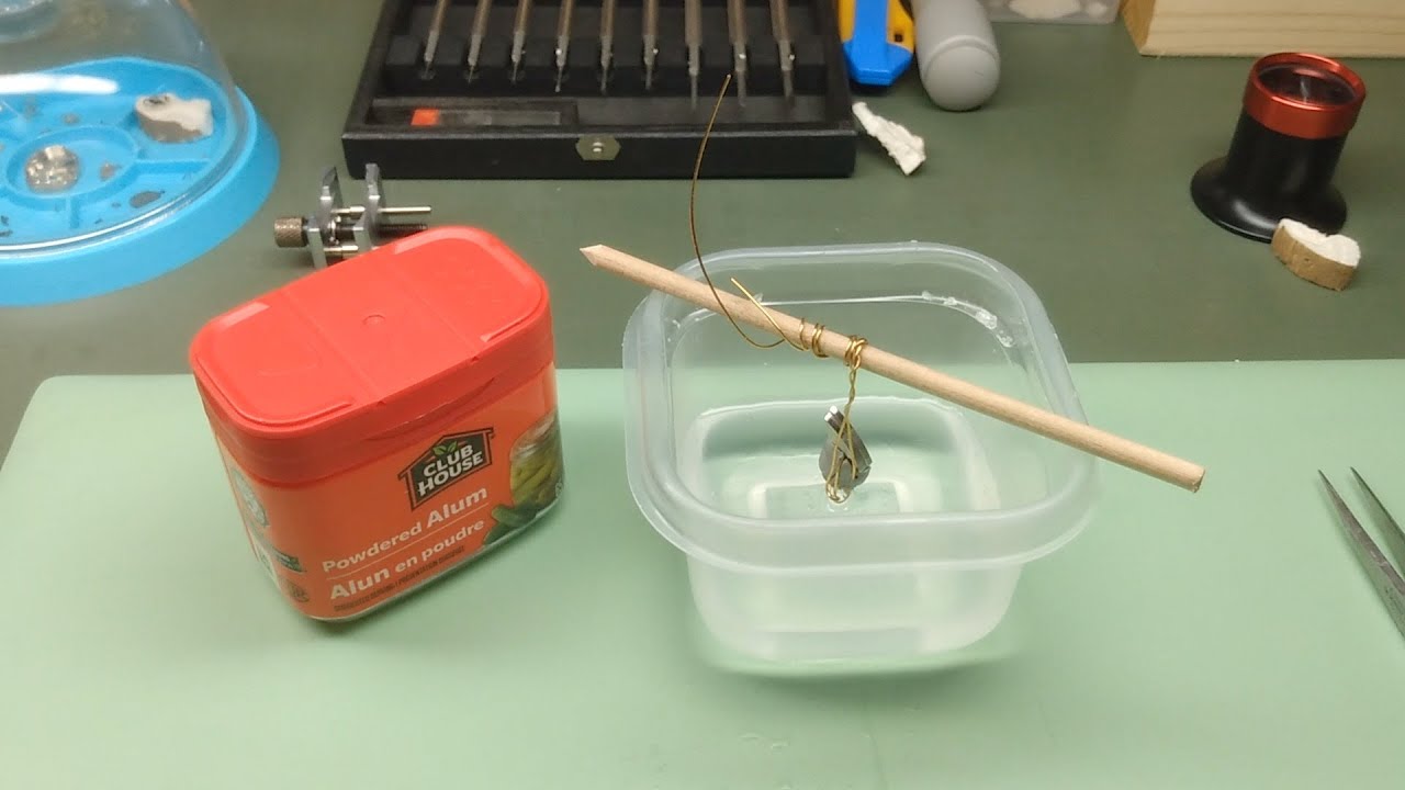 Waltham grade 225 watch restoration part 3: dissolving a screw using alum powder