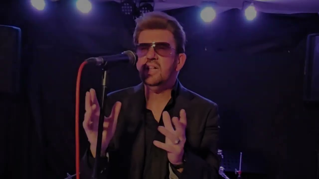 A Different Corner - George Michael ( cover by Steve Mitchell) @stevemitchelllive