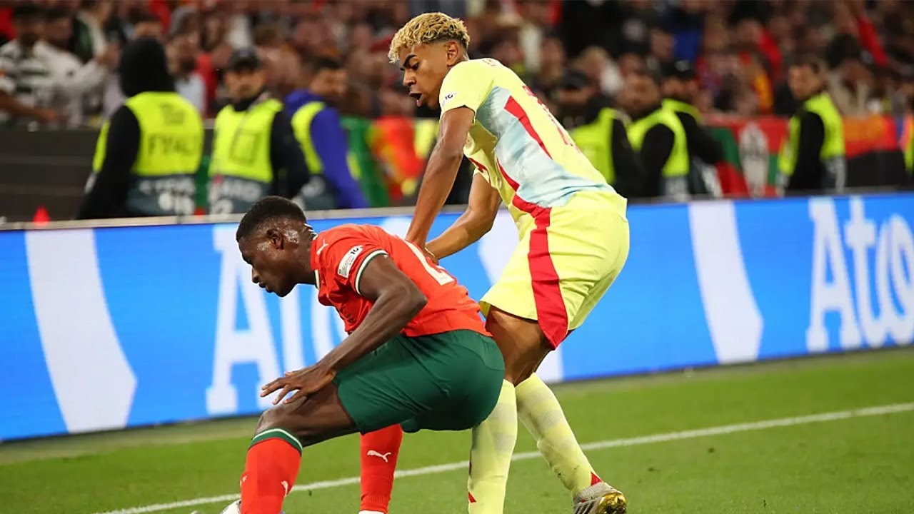 I found every Lamine Yamal vs Nuno Mendes moment